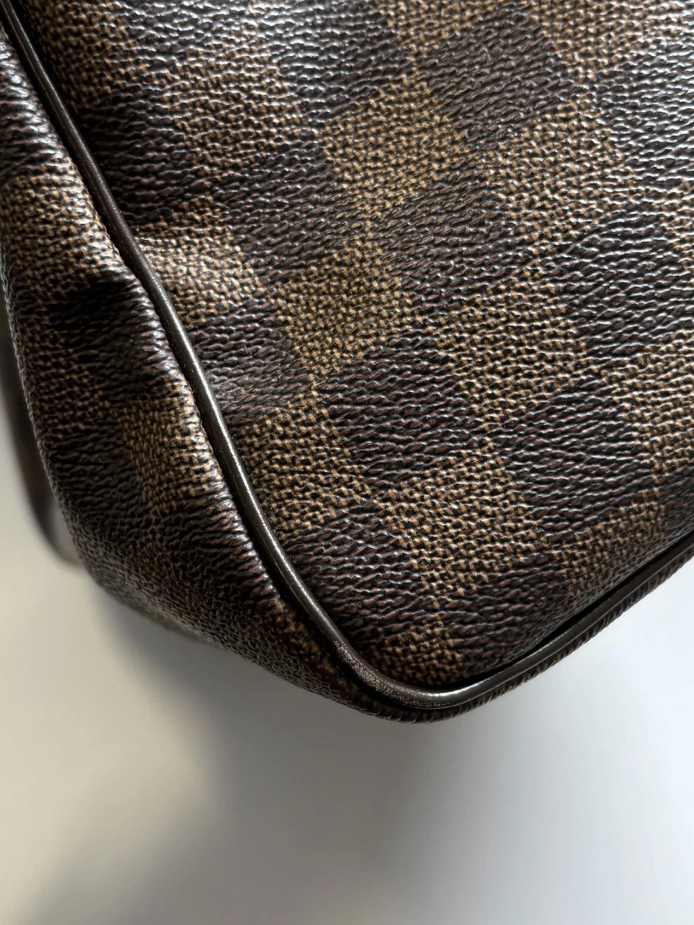 Louis Vuitton Damier Ebene Speedy 30 - Picture 10 of 11